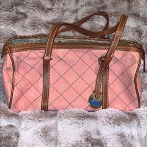 Dooney and bourke purse